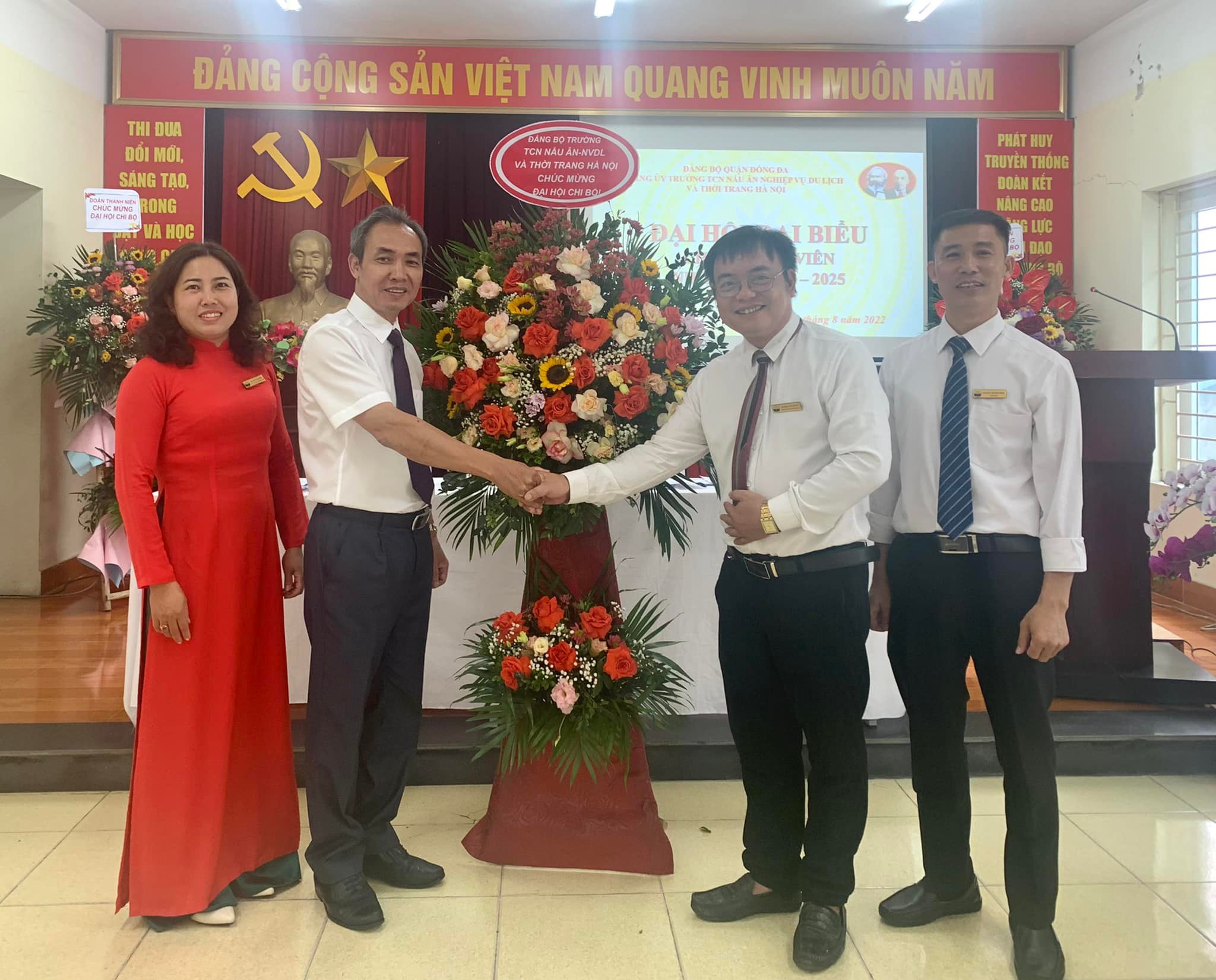 CHÚC MỪNG THÀNH CÔNG ĐẠI HỘI CHI BỘ- TRỰC THUỘC ĐẢNG BỘ TRƯỜNG TRUNG CẤP NGHỀ NẤU ĂN- NGHIỆP VỤ DU LỊCH VÀ THỜI TRANG HÀ NỘI NHIỆM