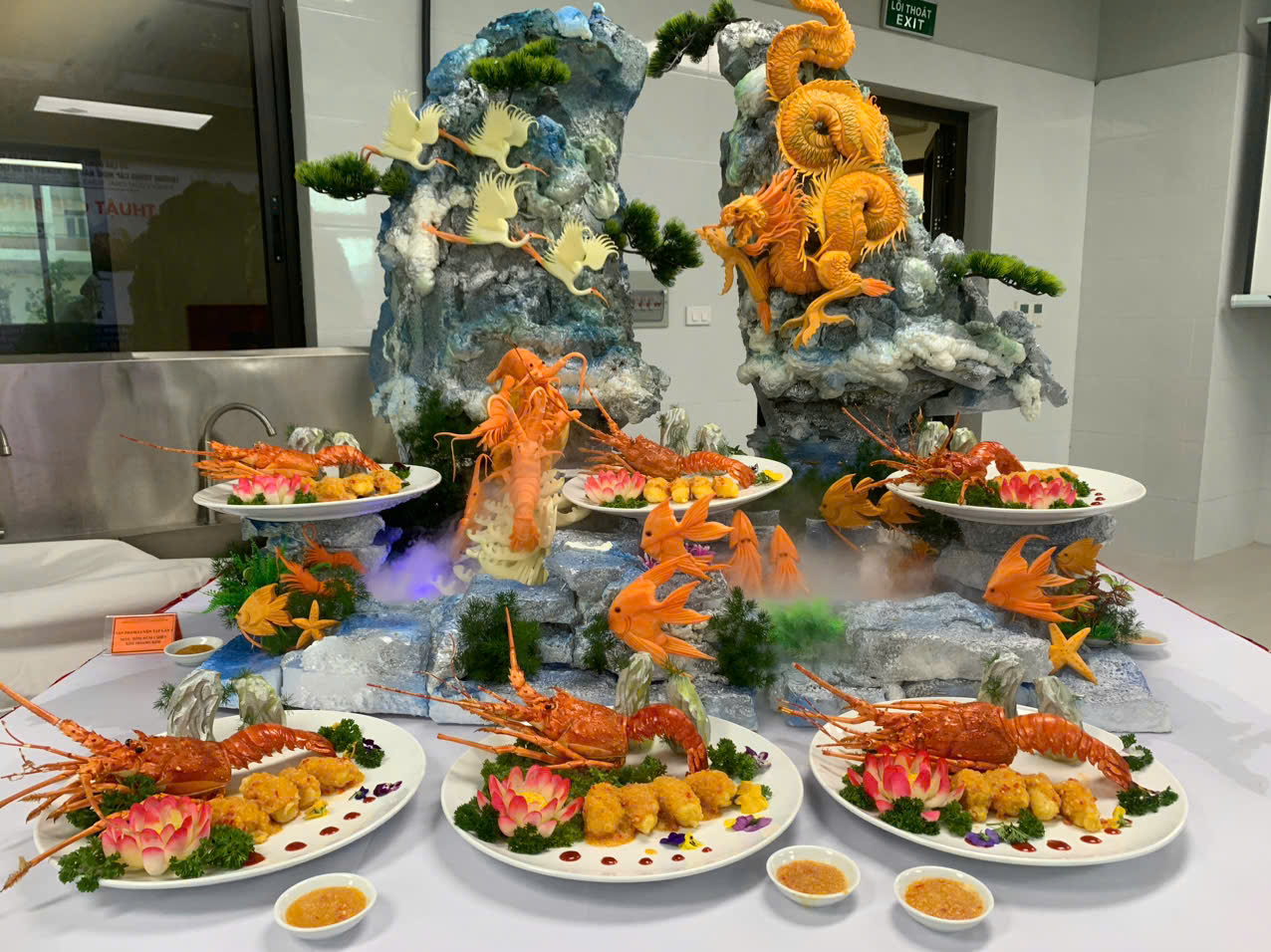  Giáo viên Khoa Kỹ thuật chế biến món ăn đã hoàn thành xuất sắc bài thi tại Hội giảng nhà giáo GDNN toàn quốc năm 2024. 