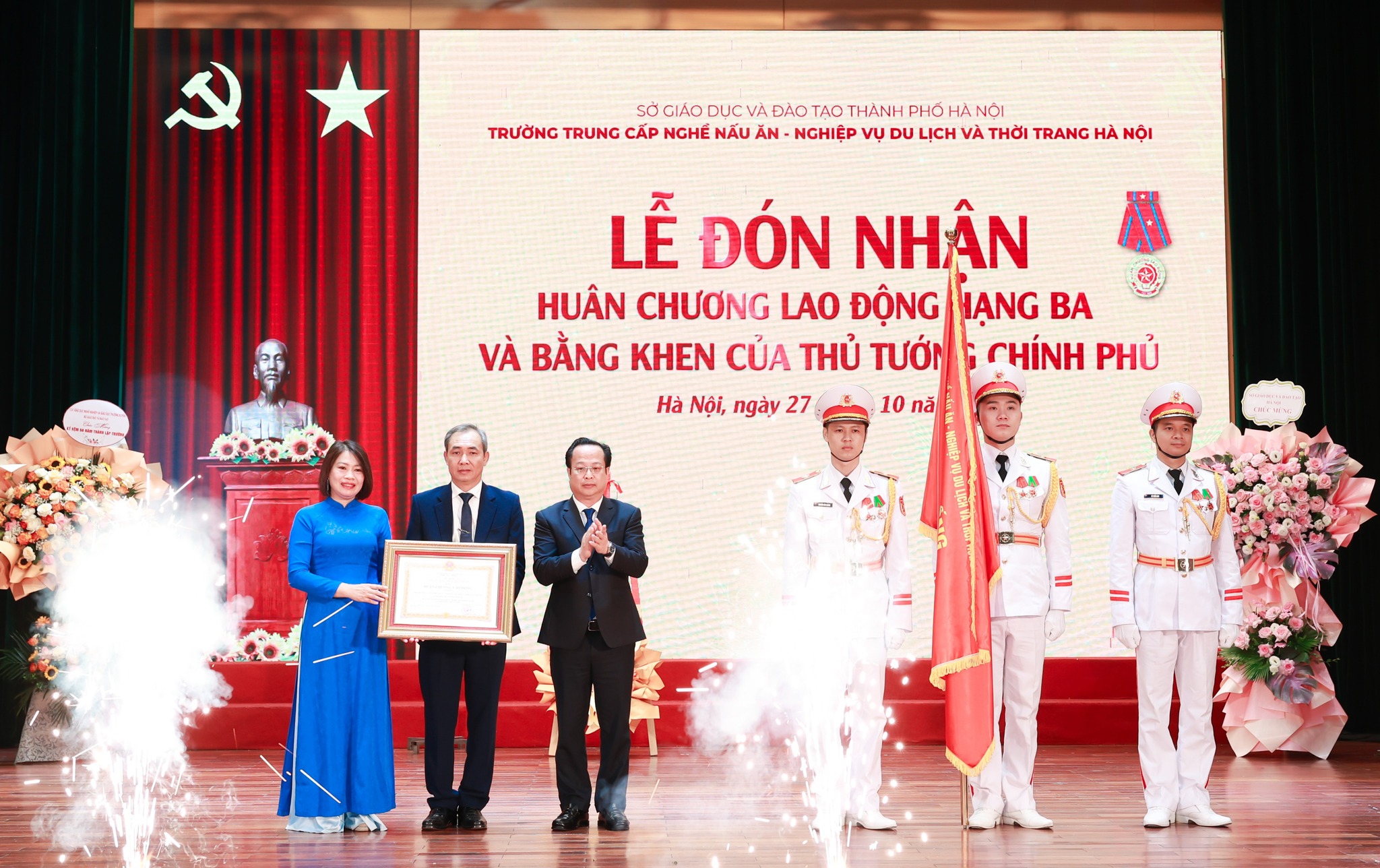 Kỷ niệm 50 năm ngày Thành lập trường