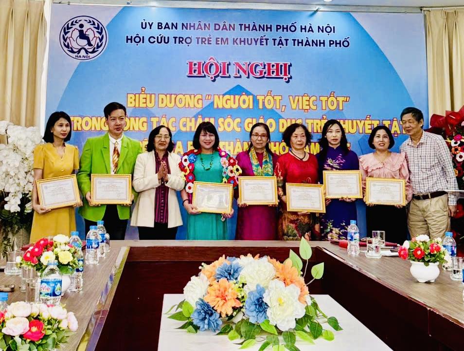 Hội nghị biểu dương “Người tốt việc tốt” trong công tác chăm sóc giáo dục trẻ khuyết tật TP.Hà Nội năm 2025