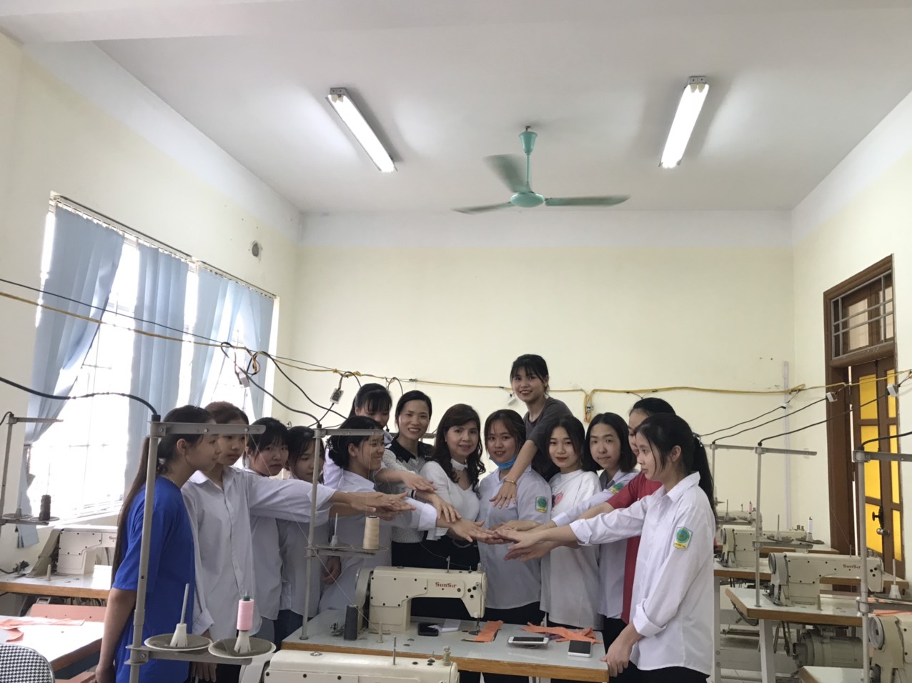 LỚP MAY THỜI TRANG PHÚC THỌ KHOÁ 14