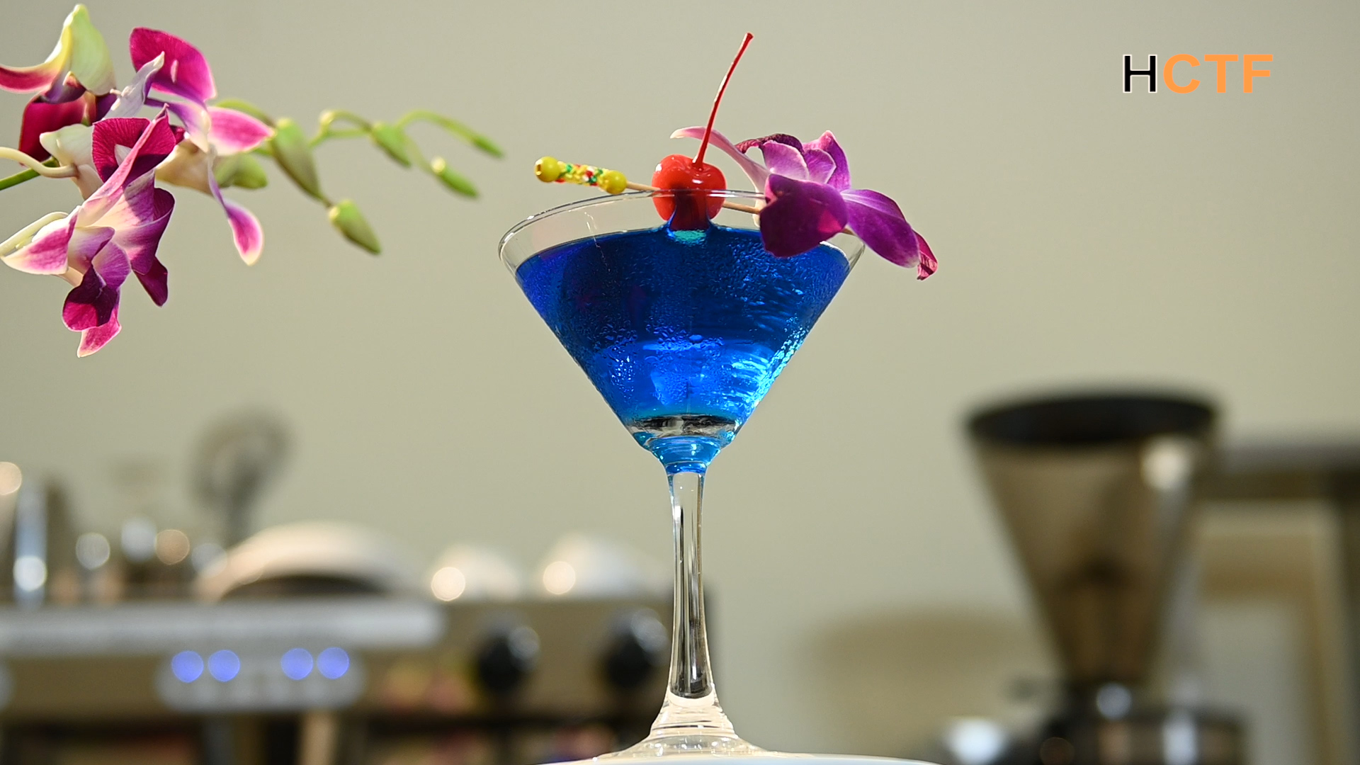 Cách pha chế Blue Hawaii